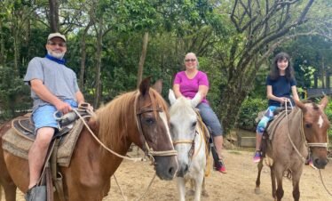 horseback riding in Roatan