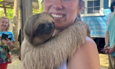 Roatan monkey and sloth tour